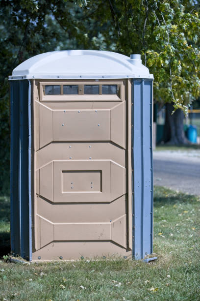 Best Portable restroom trailer rental  in Redlands, CA